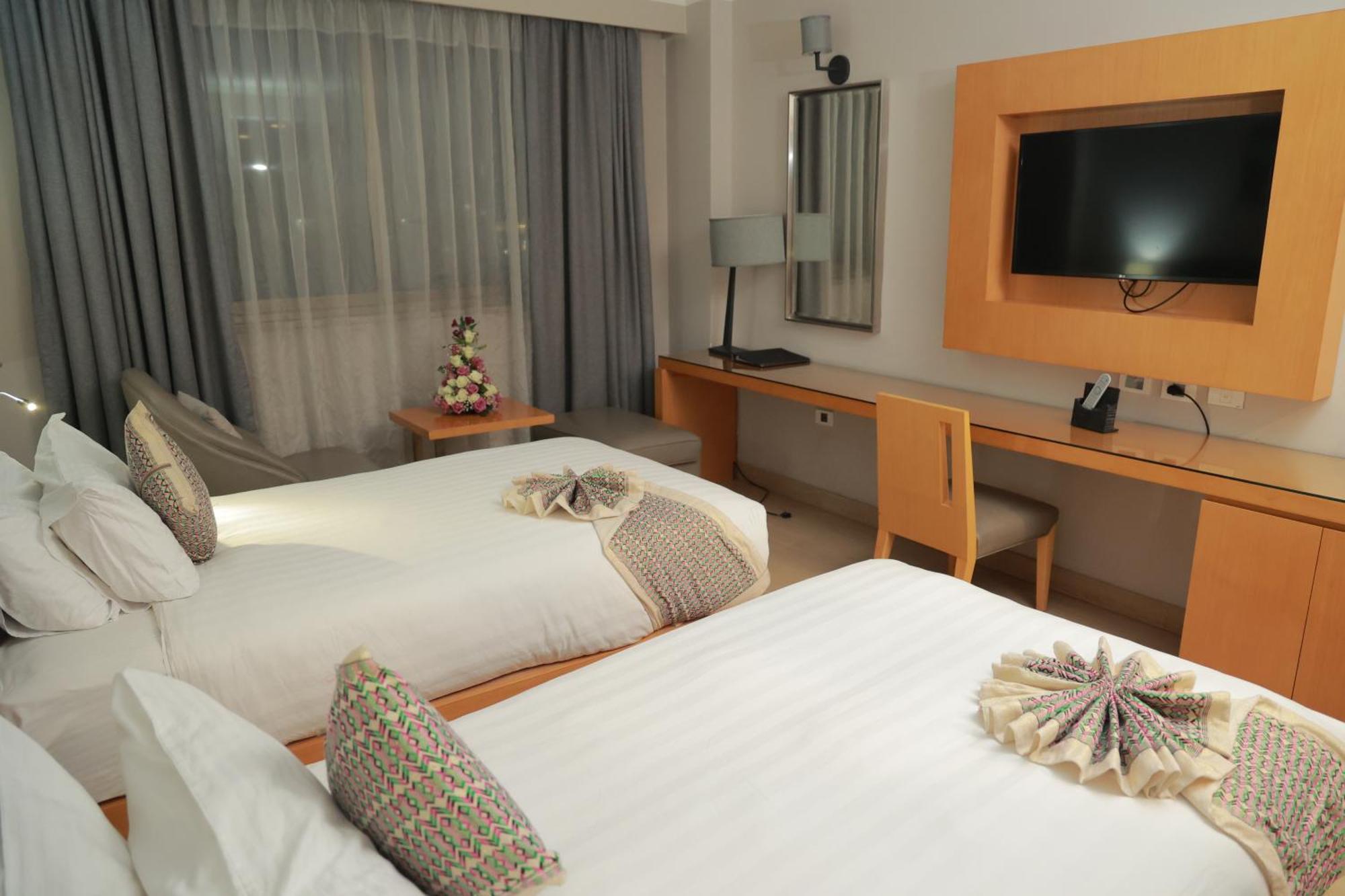 แอมบาสเดอร์ โฮเทล Hotel แอดดิสอาบาบา ภายนอก รูปภาพ